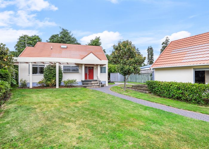  at 23 Meridian Place, Flagstaff, Hamilton