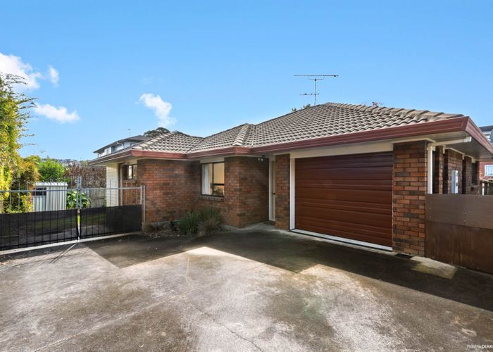  at 4/107 Moore Street, Howick, Auckland