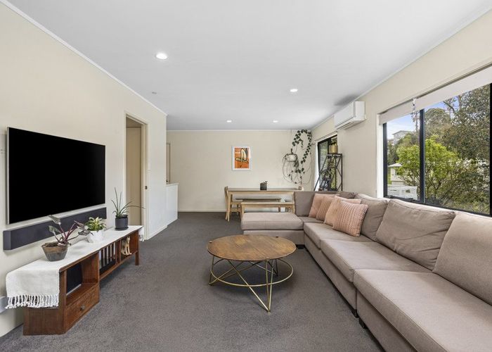  at 2/25 Flaxdale Street, Birkdale, North Shore City, Auckland