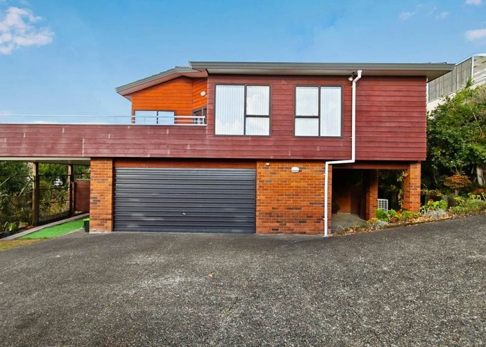  at 2/51 Deep Creek Road, Waiake, Auckland