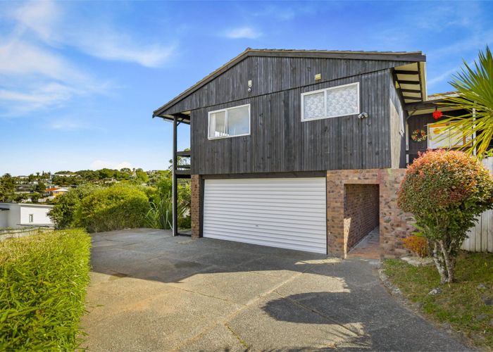  at 51 Aberdeen Road, Castor Bay, Auckland