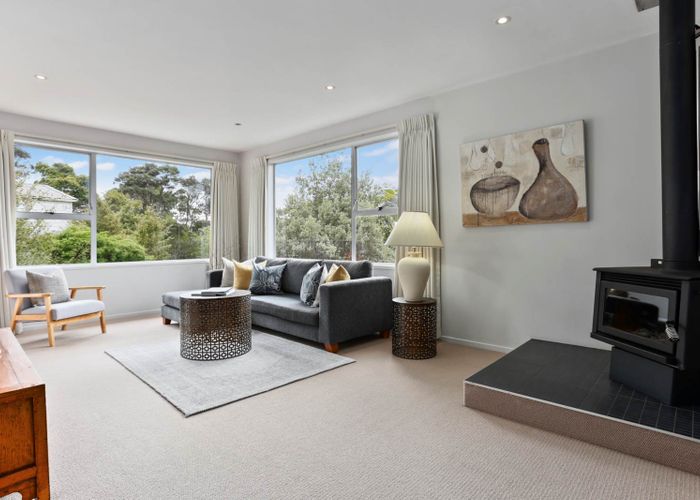  at 15 Stallard Place, Glen Eden, Auckland