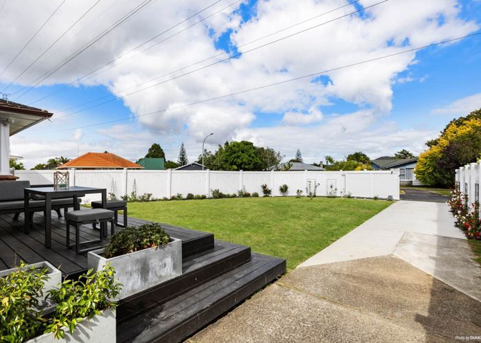  at 14 Mangos Place, Pakuranga, Manukau City, Auckland