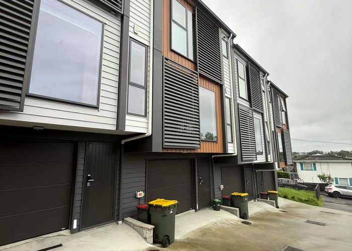  at 4/15B Wolseley St, Morningside, Auckland City, Auckland