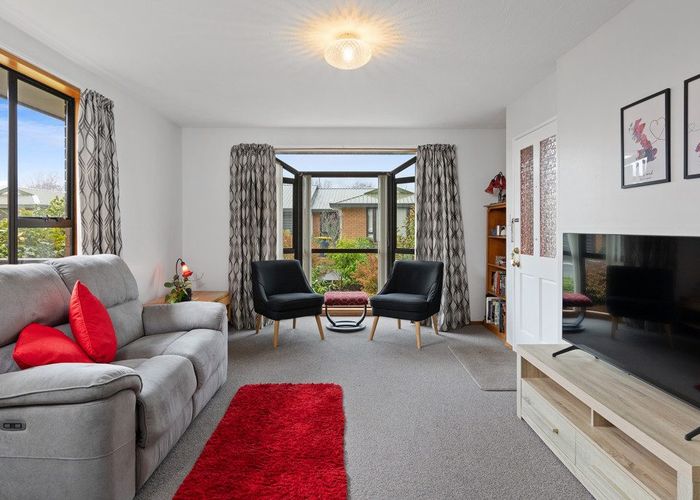  at 1/8 Torvill and Dean Lane, Cashmere, Christchurch City, Canterbury