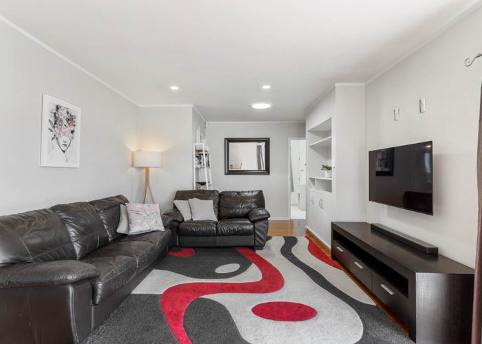  at 1A Ripon Crescent, Meadowbank, Auckland