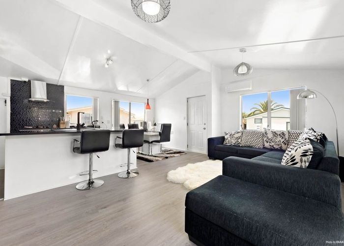  at 22 Clover Drive, Henderson, Auckland