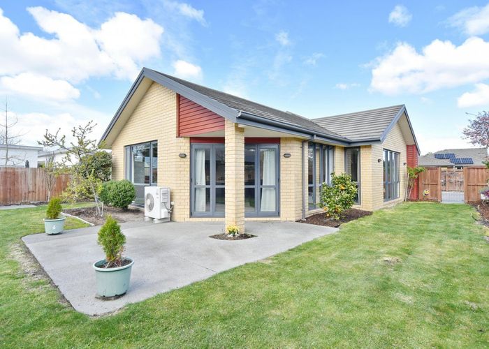  at 27 Coolspring Way, Redwood, Christchurch