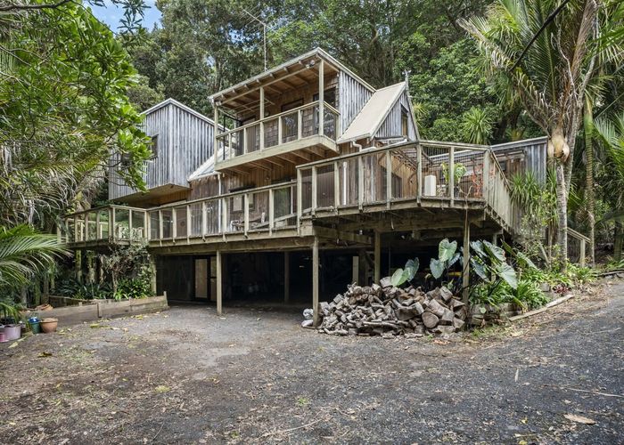  at 40 Lone Kauri Road, Karekare, Waitakere City, Auckland