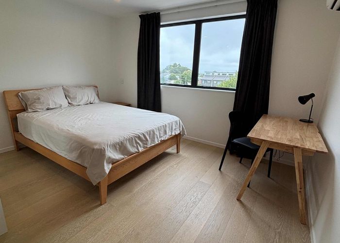  at Room 4/11/872 Mount Eden Rd, Three Kings, Auckland City, Auckland