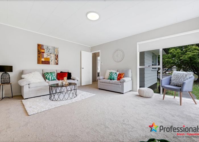  at 2 Misty Place, Papatoetoe, Auckland