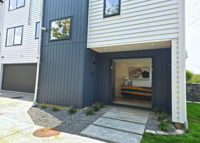  at 66C  Angelo Avenue, Howick, Manukau City, Auckland