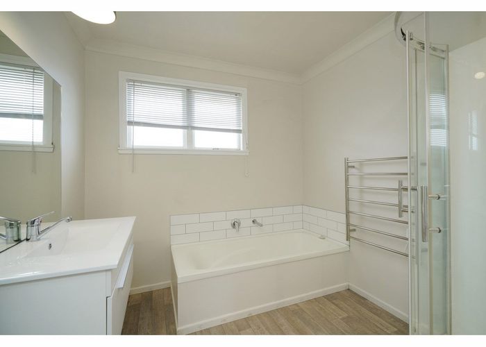 Free property data for 3/237 Queens Drive, Windsor, Invercargill