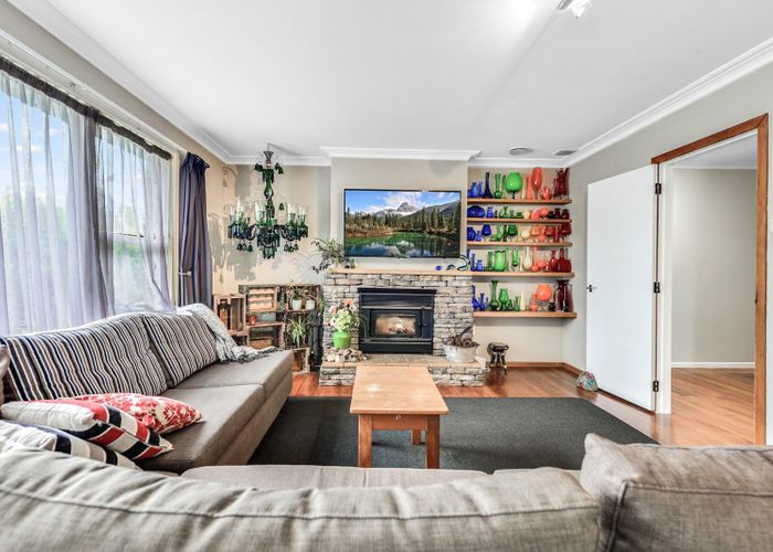  at 93 Storey Avenue, Forest Lake, Hamilton
