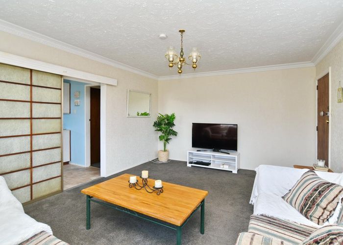  at 1/15 Heathglen Avenue, Parklands, Christchurch