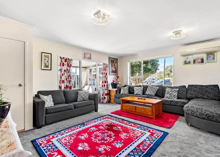  at 1/6 Pettit Place, Manukau, Auckland