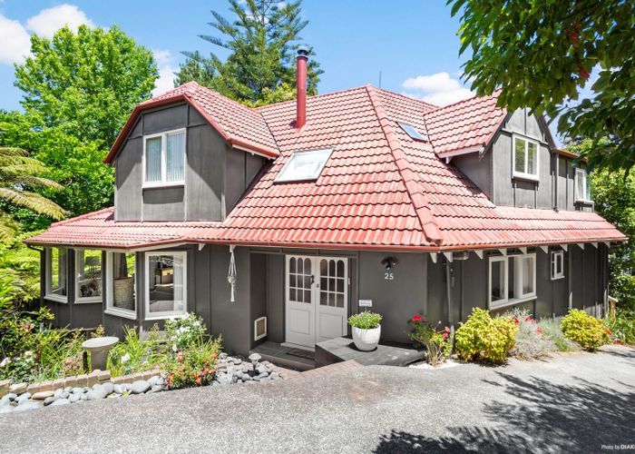  at 25 Marina Road, Torbay, Auckland