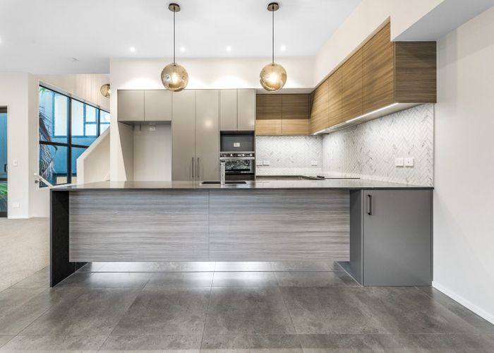  at 8 Gateway Avenue, Beachlands, Manukau City, Auckland