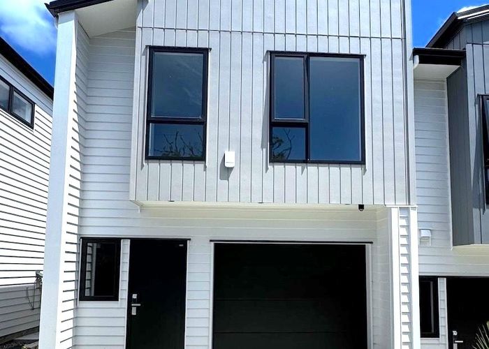  at 5/30A Tirimoana Road, Te Atatu South, Waitakere City, Auckland