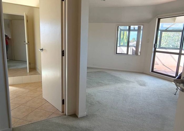  at 5 Queen Natalie Place, Massey, Waitakere City, Auckland