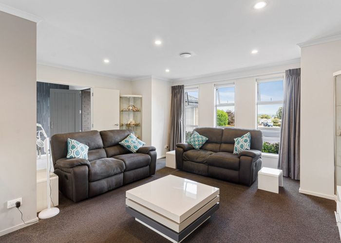  at 96 Parkhaven Drive, Rosehill, Papakura
