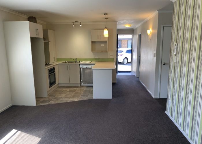  at 1/240 Old Farm Road, Hillcrest, Hamilton