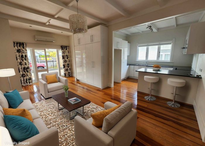  at 8 Formby Avenue, Point Chevalier, Auckland