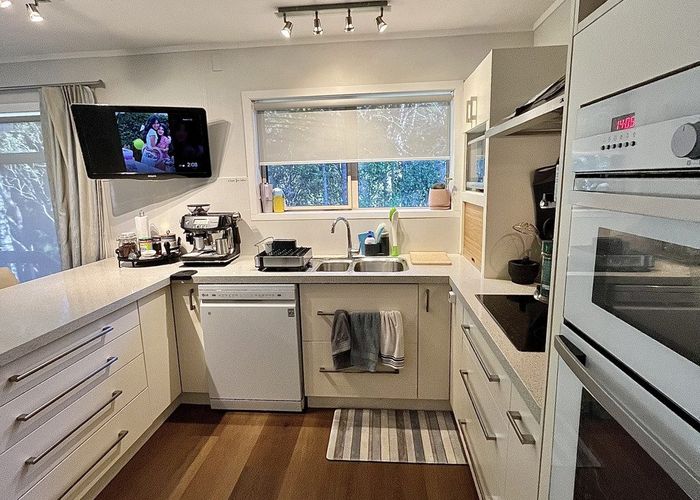  at 83a Colwill Road, Massey, Waitakere City, Auckland