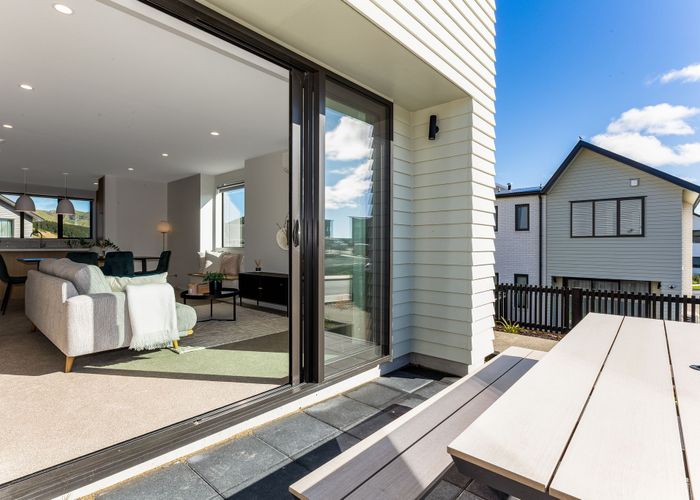  at 2 Tiratu Rise, Whitby, Porirua, Wellington
