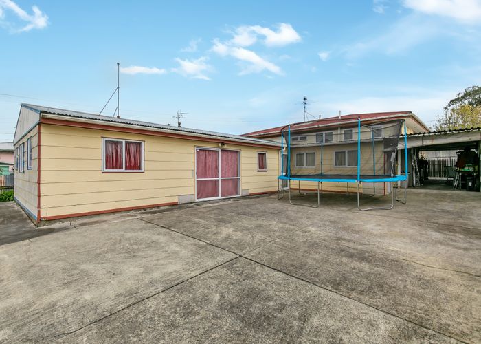  at 6 Garrett Place, Otara, Auckland