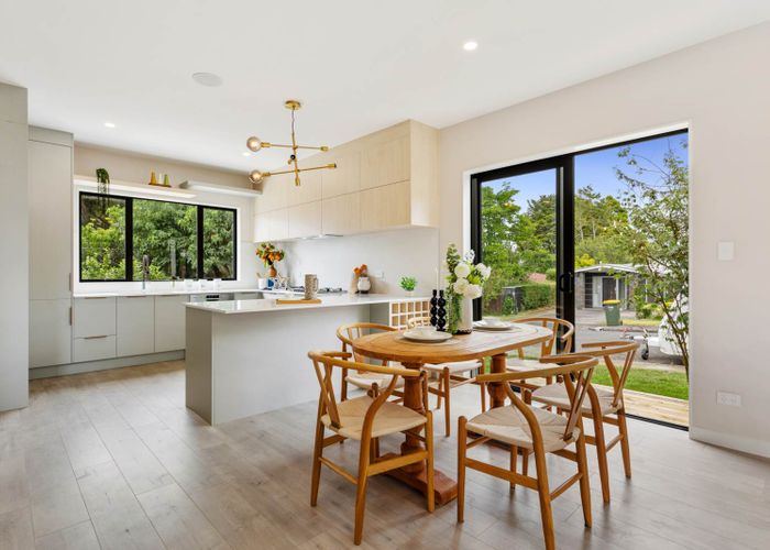  at 9A Totara Grove, Hillcrest, Auckland