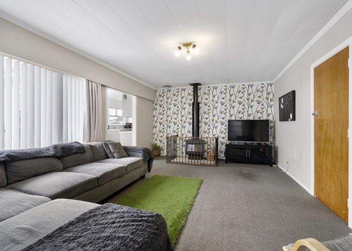  at 3 Blenheim Place, Vogeltown, New Plymouth, Taranaki