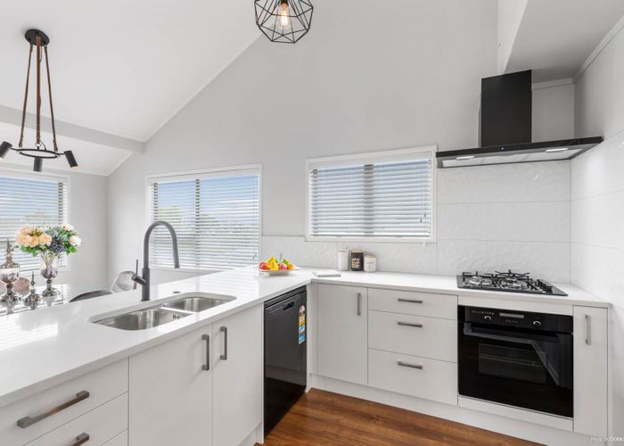  at 1/3 Tahinga Street, Northcote, Auckland