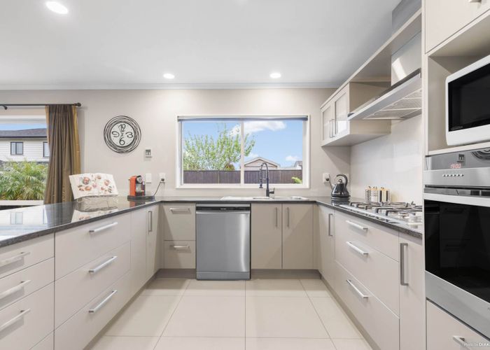  at 3 Wawatai Drive, Karaka, Papakura