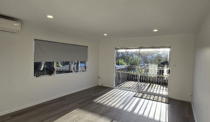  at 2/24 Wylie ave, Sunnynook, North Shore City, Auckland