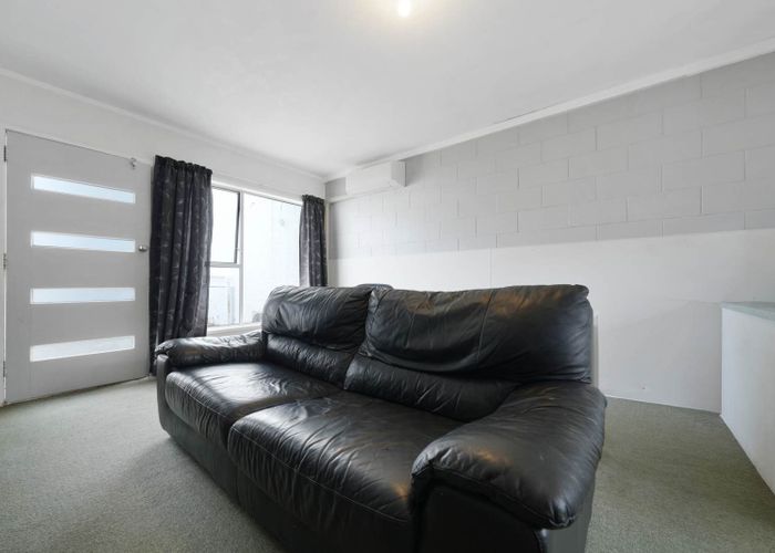  at 4/106 West Coast Road, Glen Eden, Waitakere City, Auckland