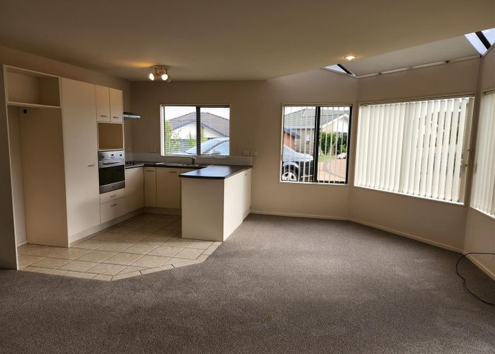 at 9/169 Sturges Road, Henderson, Auckland