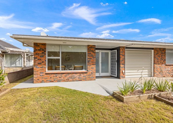  at 1/35 Lynwood Road, New Lynn, Auckland