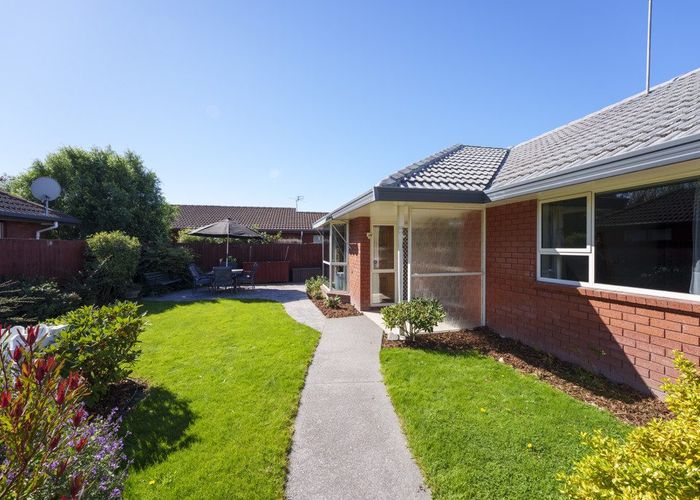  at 2/37 Tivoli Place, Bishopdale, Christchurch City, Canterbury