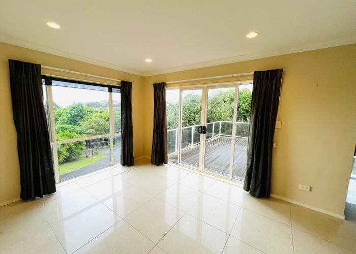  at 10 Michael Bosher Way, Flat Bush, Auckland