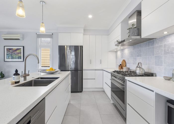  at 3 Endeavour Street, Lyall Bay, Wellington