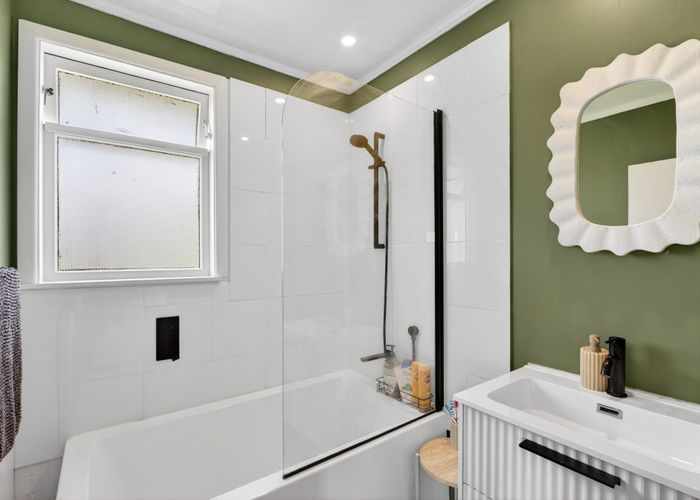  at 42 Williams Street, Marewa, Napier, Hawke's Bay