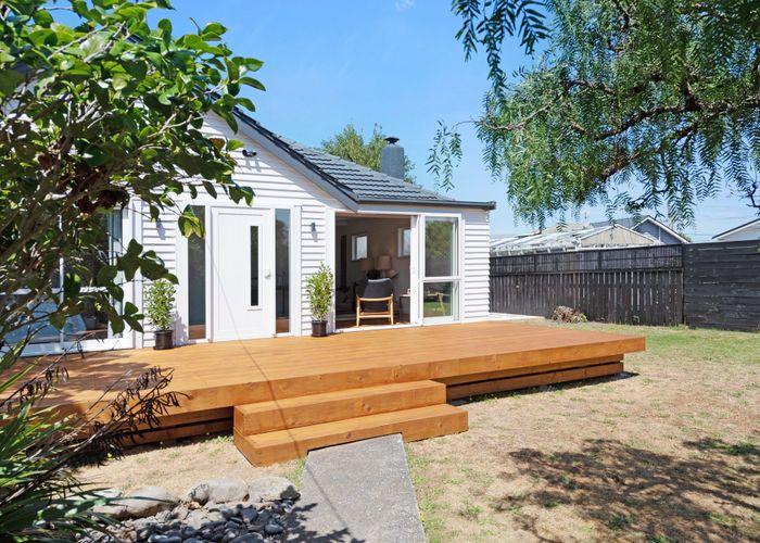  at 42 Chelsea Street, Miramar, Wellington