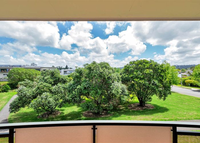  at 5/372 Rosedale Road, Rosedale, Auckland