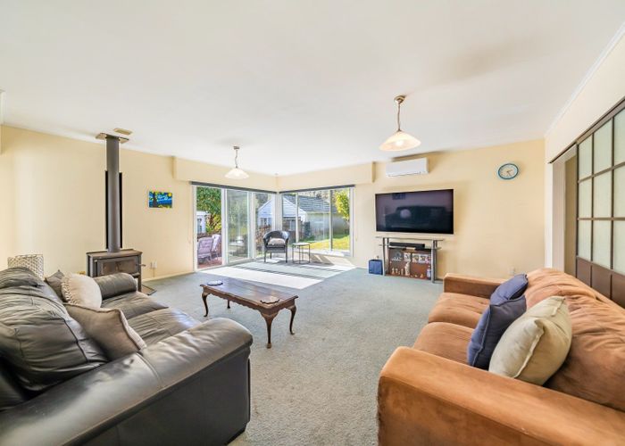  at 45 Fendalton Crescent, Pinehaven, Upper Hutt
