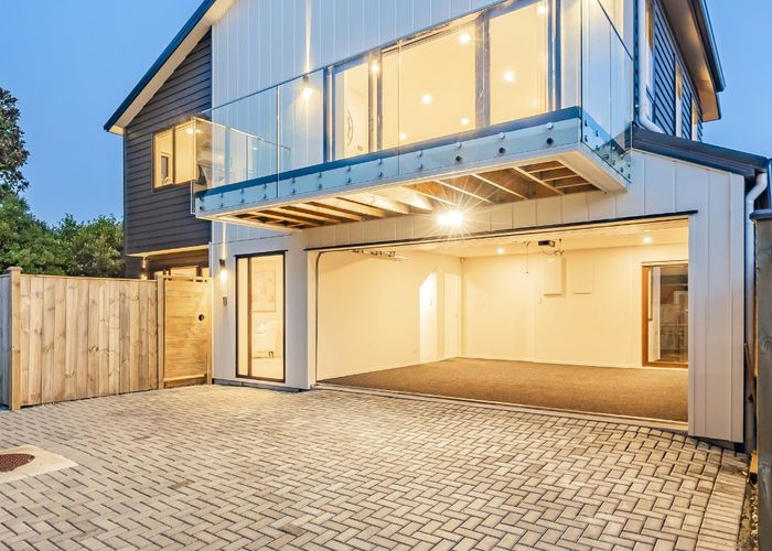  at 3C Dawnhaven Drive, Te Atatu Peninsula, Waitakere City, Auckland