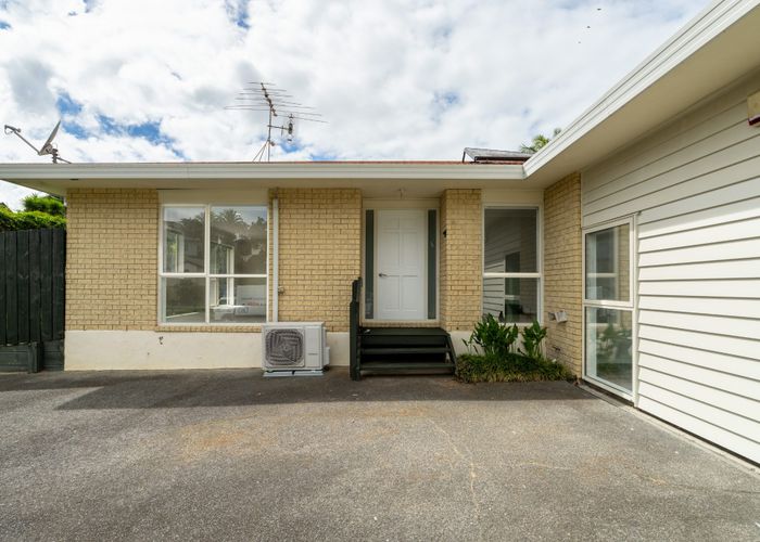  at 44 De Havilland Dr, Goodwood Heights, Manukau City, Auckland