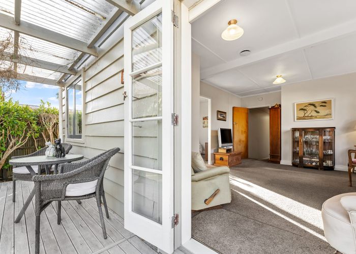  at 5 Riverside Drive, Point Wells, Rodney, Auckland