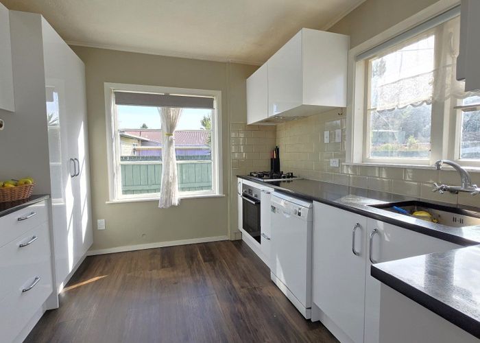  at 195 Stokes Valley Road, Stokes Valley, Lower Hutt, Wellington