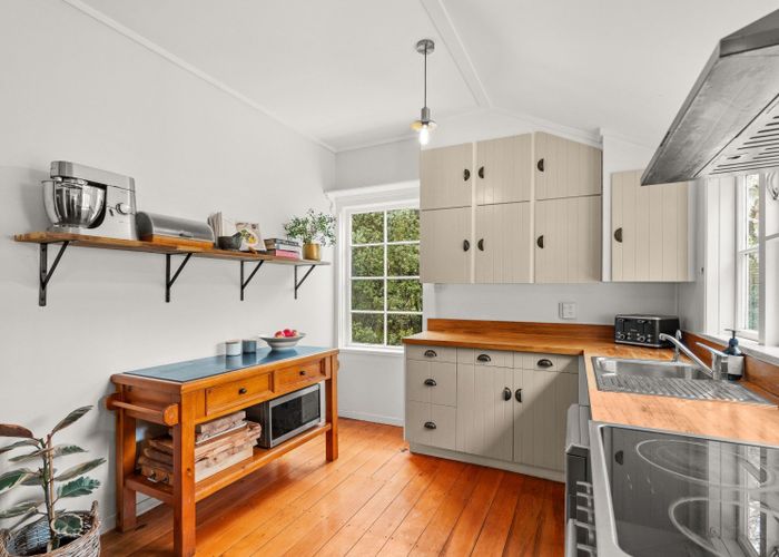  at 402 Kaka Amu Road, Rangitumau, Masterton